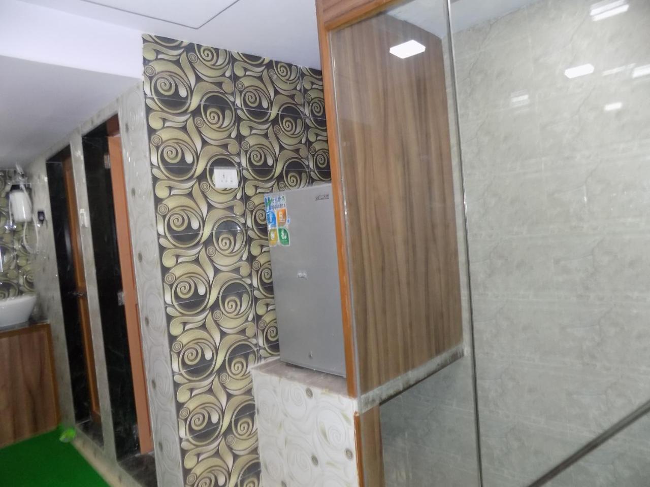 نزل مومبايفي مهجع مترو إن المظهر الخارجي الصورة